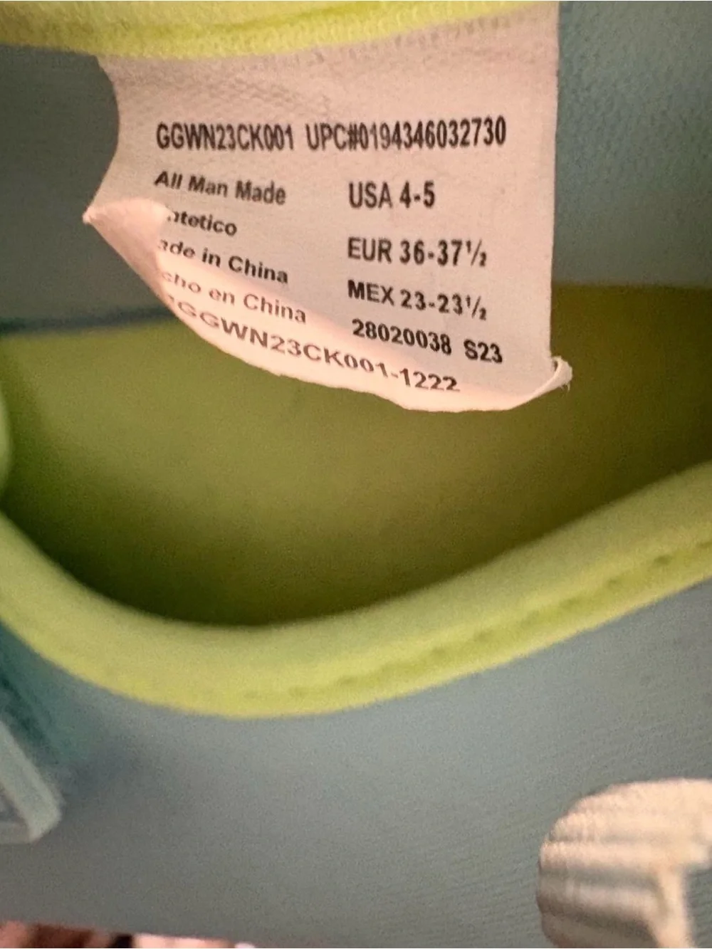 🩷$3 BUNDLED- wonder nation Light Blue & Lime Kids Water Shoes